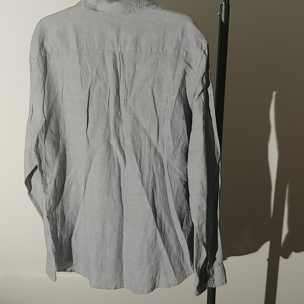 Gap Large Button down shirt - Picture 2 of 4